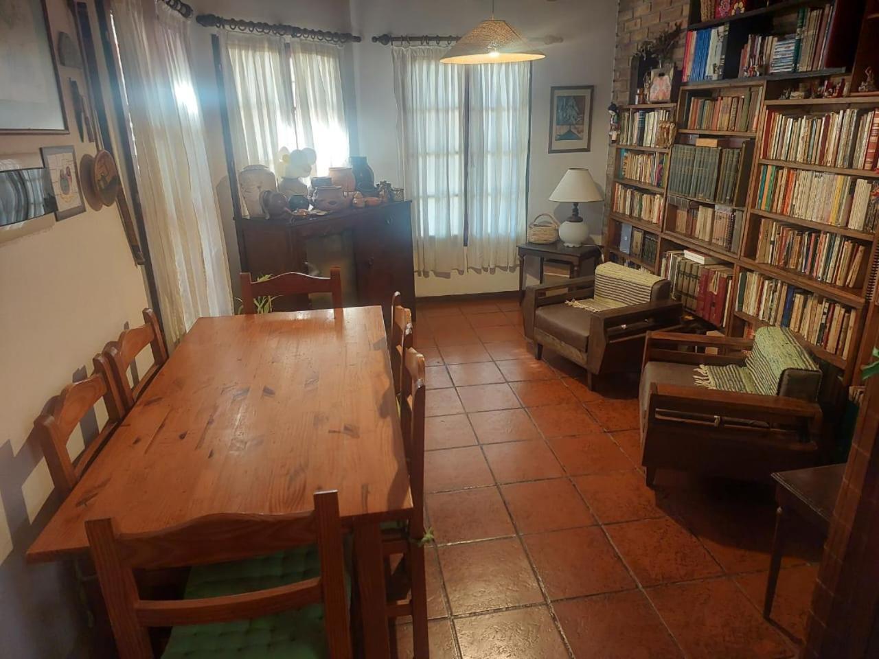 Casa Confortable - Parque Central - Estacionamiento, Patio, 3 Banos, 5 Habitaciones - La Cieneguita Eksteriør billede