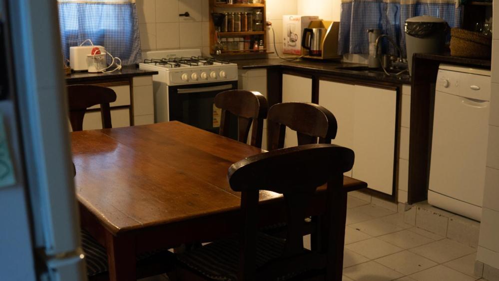 Casa Confortable - Parque Central - Estacionamiento, Patio, 3 Banos, 5 Habitaciones - La Cieneguita Eksteriør billede